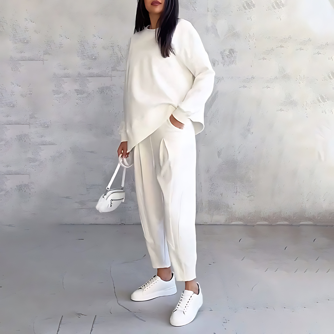 ISABEAU | Cozy Two-Piece Outfit